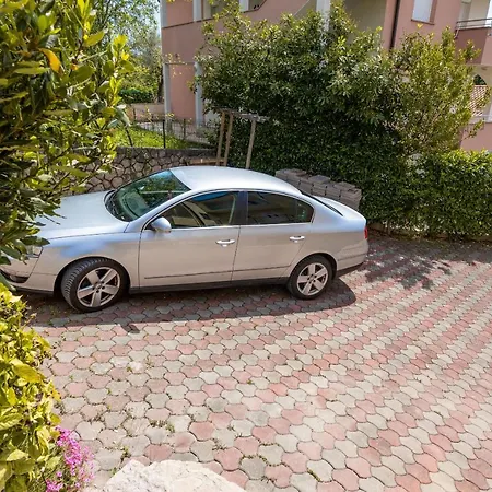 Apartman Mia *