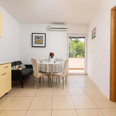 Apartman Mia *